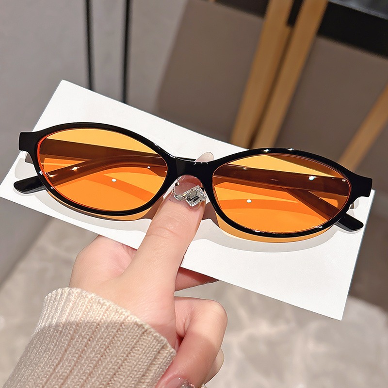 Lunettes ovales rétro pour femmes, accessoire élégant à pression de rue pour la randonnée et les tenues décontractées