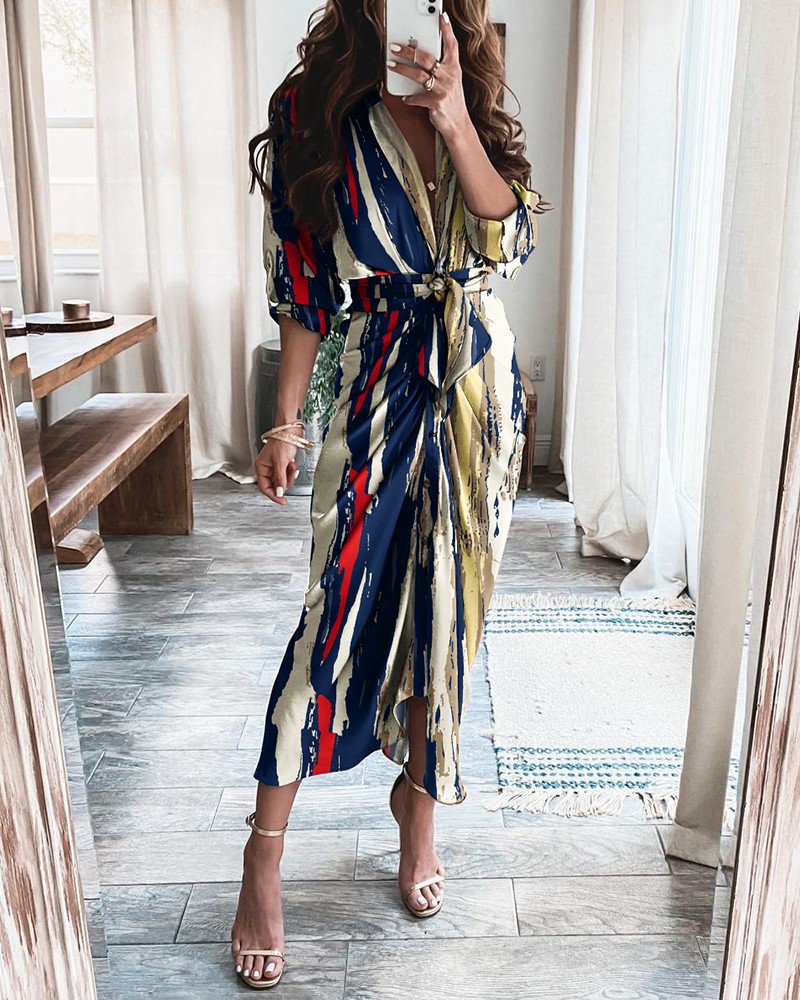 Robe chemise rayée à col en V pour femmes, manches trois quarts, taille ceinturée, plissée, fendue, longueur midi, tenue décontractée pour soirée