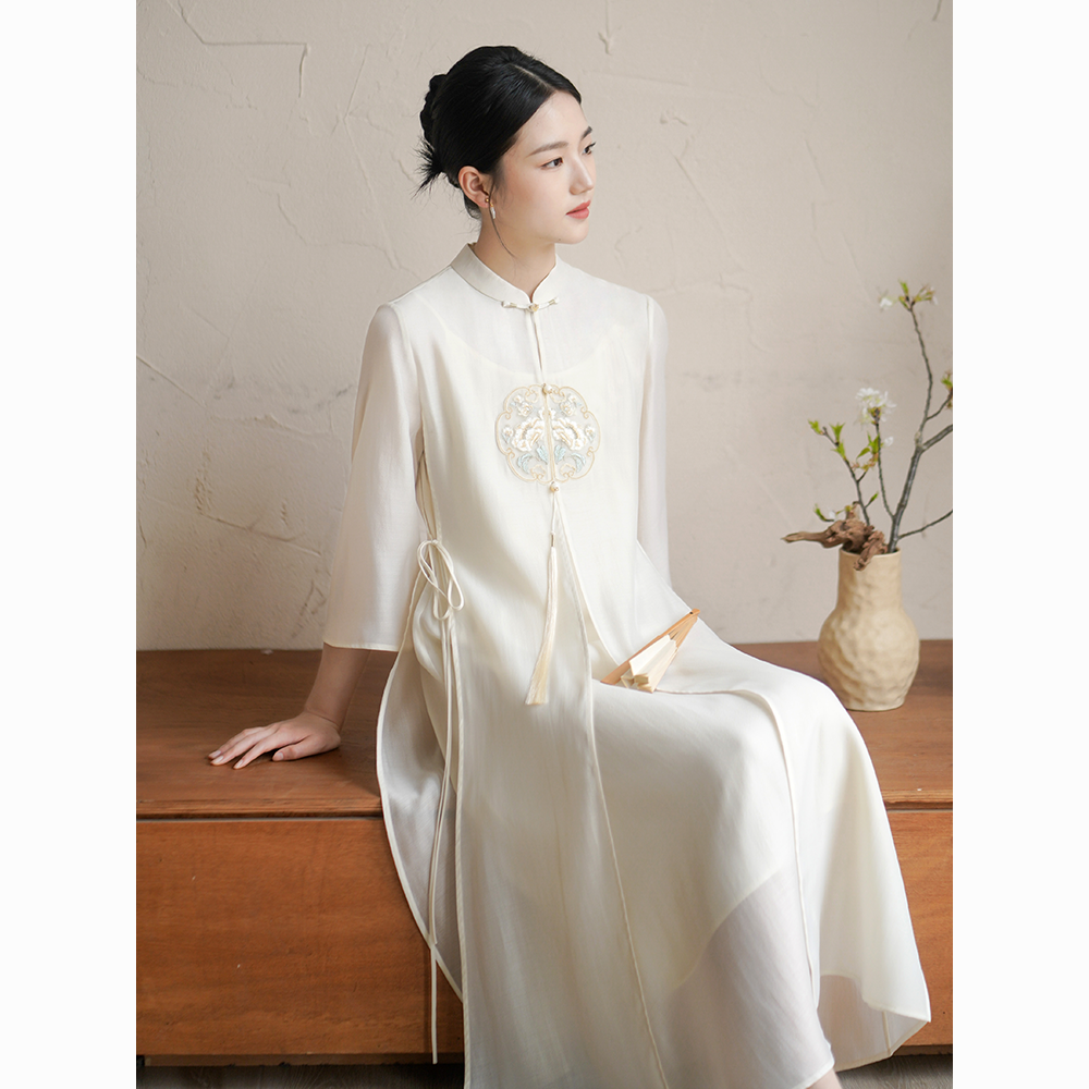 Robe de style chinois pour femmes, nouvelle collection d'été, broderie classique, longue robe élégante, col montant, robe Cheongsam