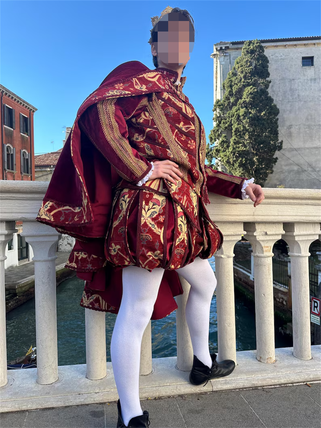 Tudor roi élisabéthain Costume rouge fantaisie robe de bal historique Renaissance Noble Costume tenues avec ensemble de chapeaux