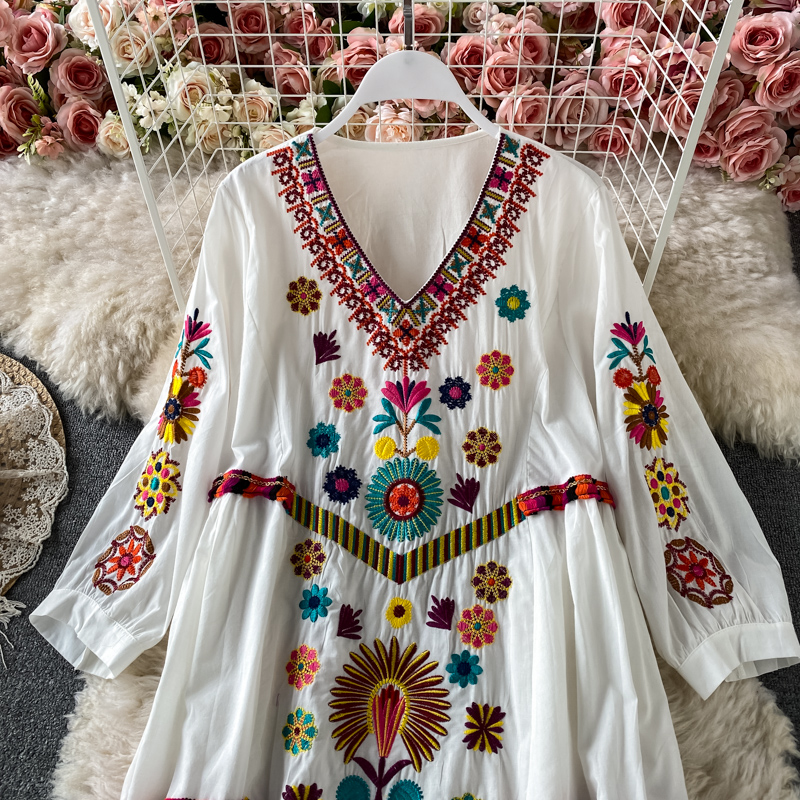 Femmes robe Vintage bohème ethnique bord de mer robe de vacances printemps brodé col en v robe de plage robe d'été décontracté plissé robes