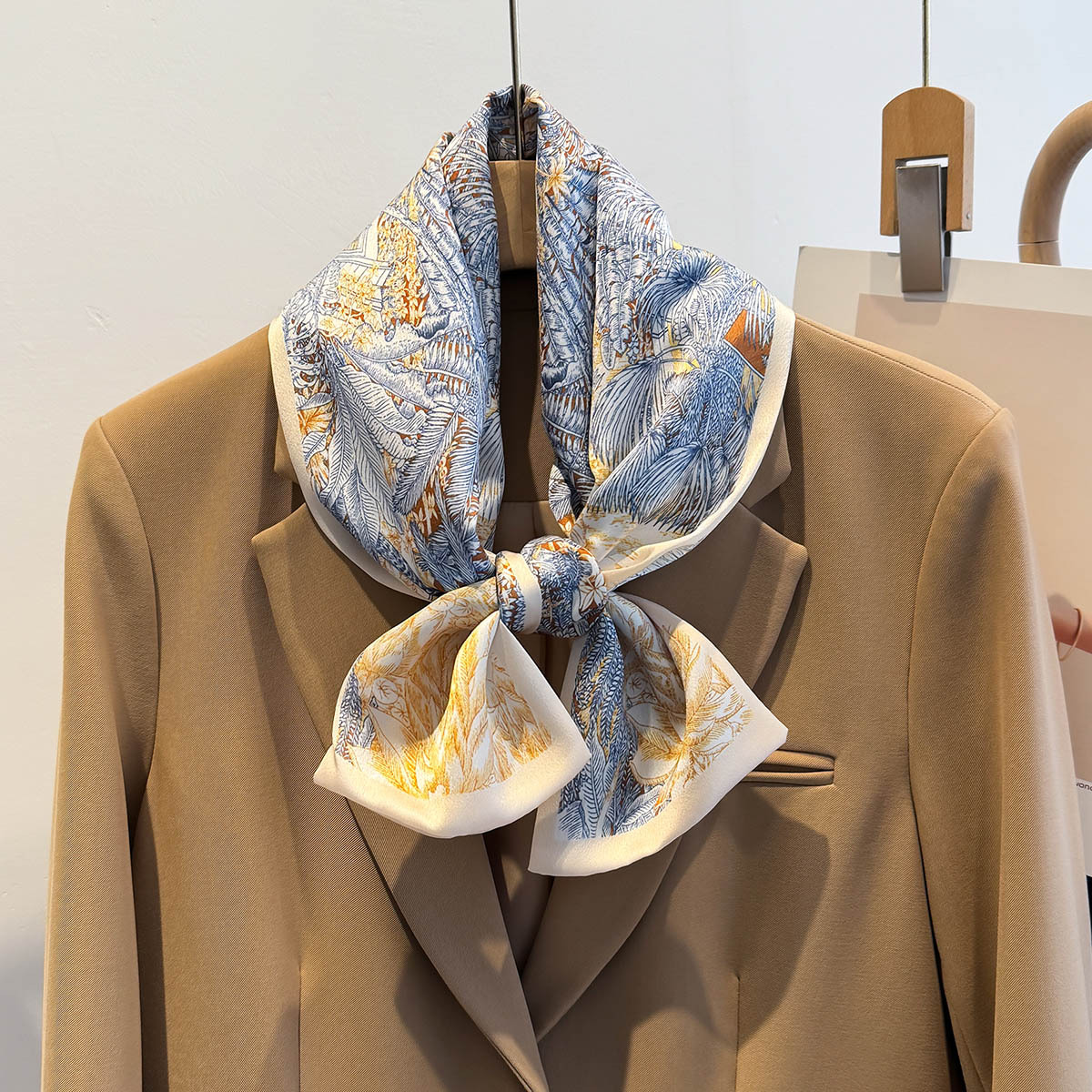 Foulard Design de luxe pour femmes, bandeau en Satin doux, Foulard pour cheveux, cravate de cou, foulards slim pour dames