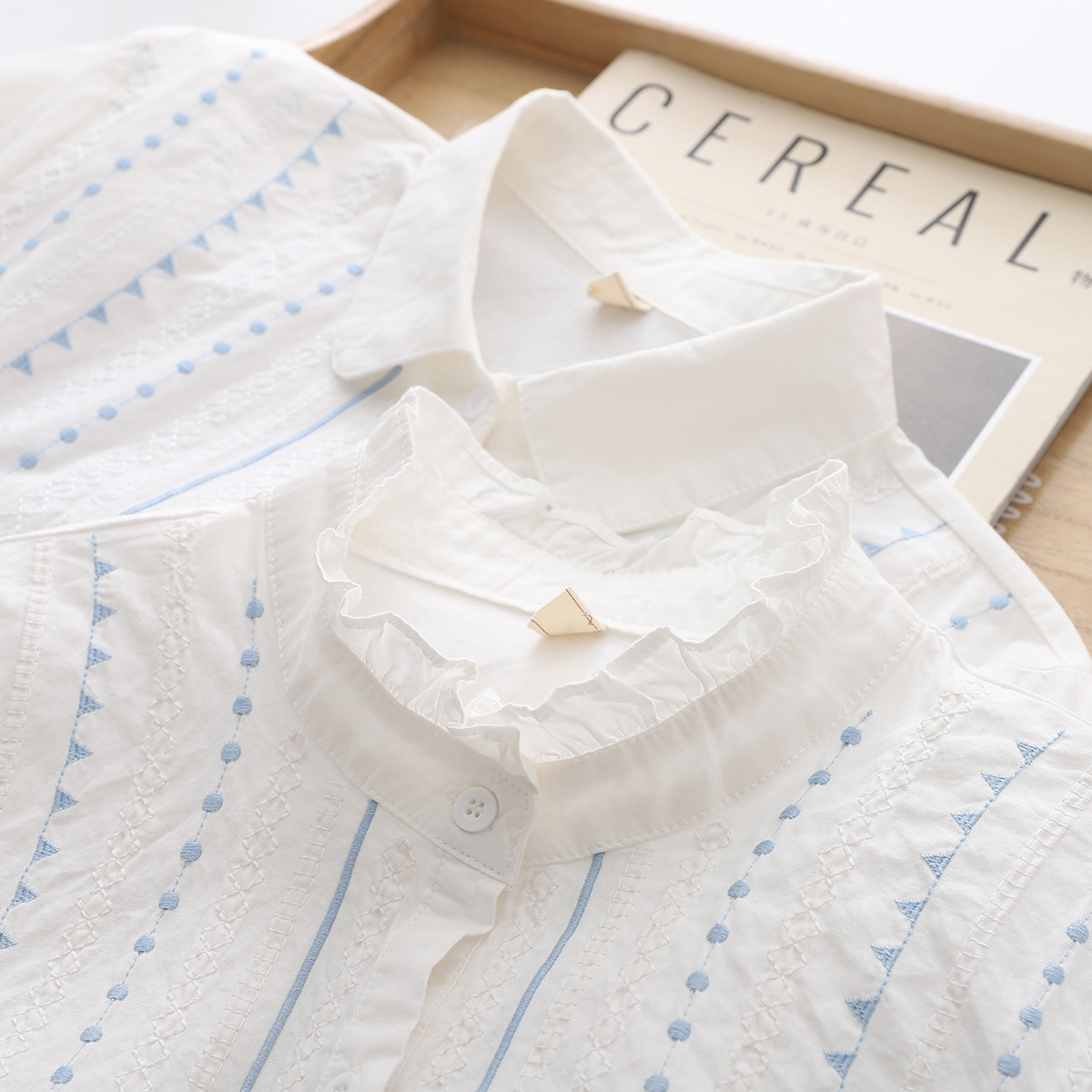 Chemise blanche en coton brodé pour femme, manches longues, col rabattu, froncé, chemisier décontracté, vêtements de travail pour femme de bureau, printemps, automne, nouveau