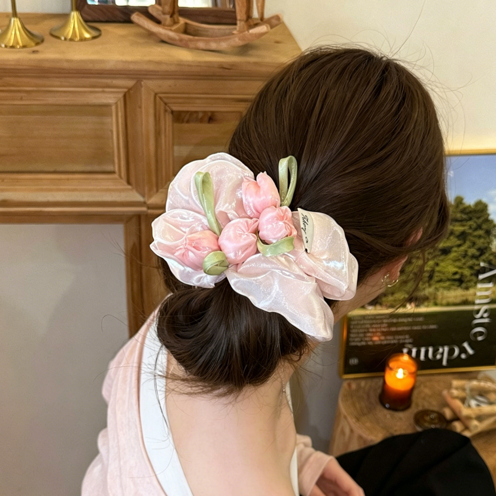 1PC Chouchous en satin motif tulipe d'été, grands élastiques à cheveux élégants en soie douce, accessoires capillaires doux et délicats pour femmes, pour le quotidien et les fêtes