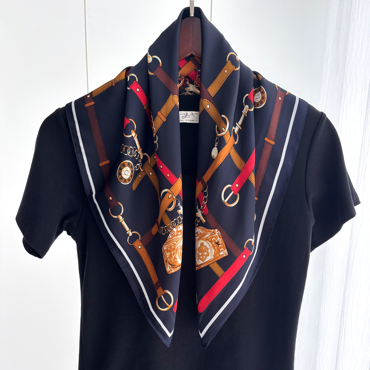 Foulard carré de luxe 70*70cm pour femme, en satin doux, élégant, utilisable comme bandeau pour cheveux, ruban pour sac, bandana, châle