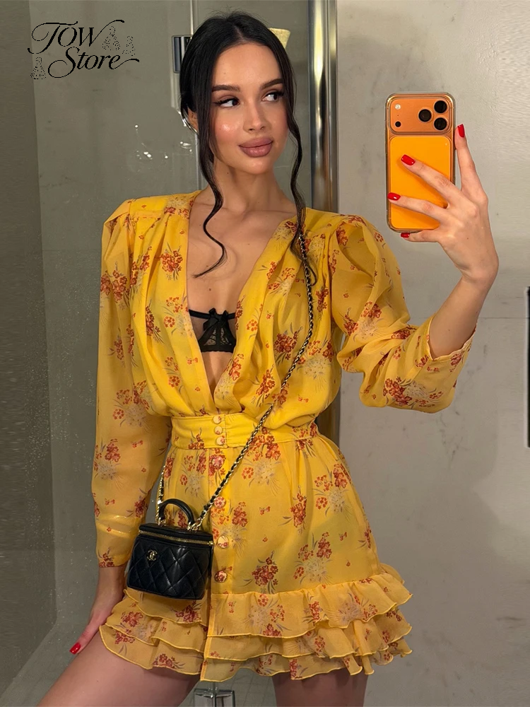 Robe Courte Élégante Imprimée à Volants et Décolleté Plongeant pour Femme, Mini-Robe Plissée à Manches Courtes et Col en V avec Taille Cintrée, Robe de Soirée pour Femme 2026