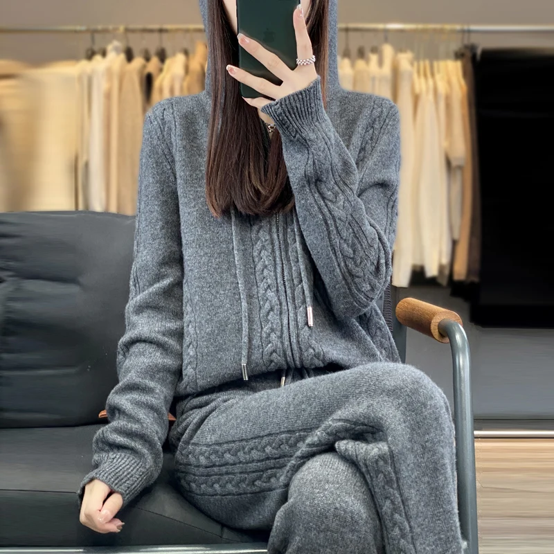 Ensemble 2 pièces pour femme en cachemire pur : cardigan à capuche avec motif floral torsadé, pull ample et pantalon large en mélange de laine