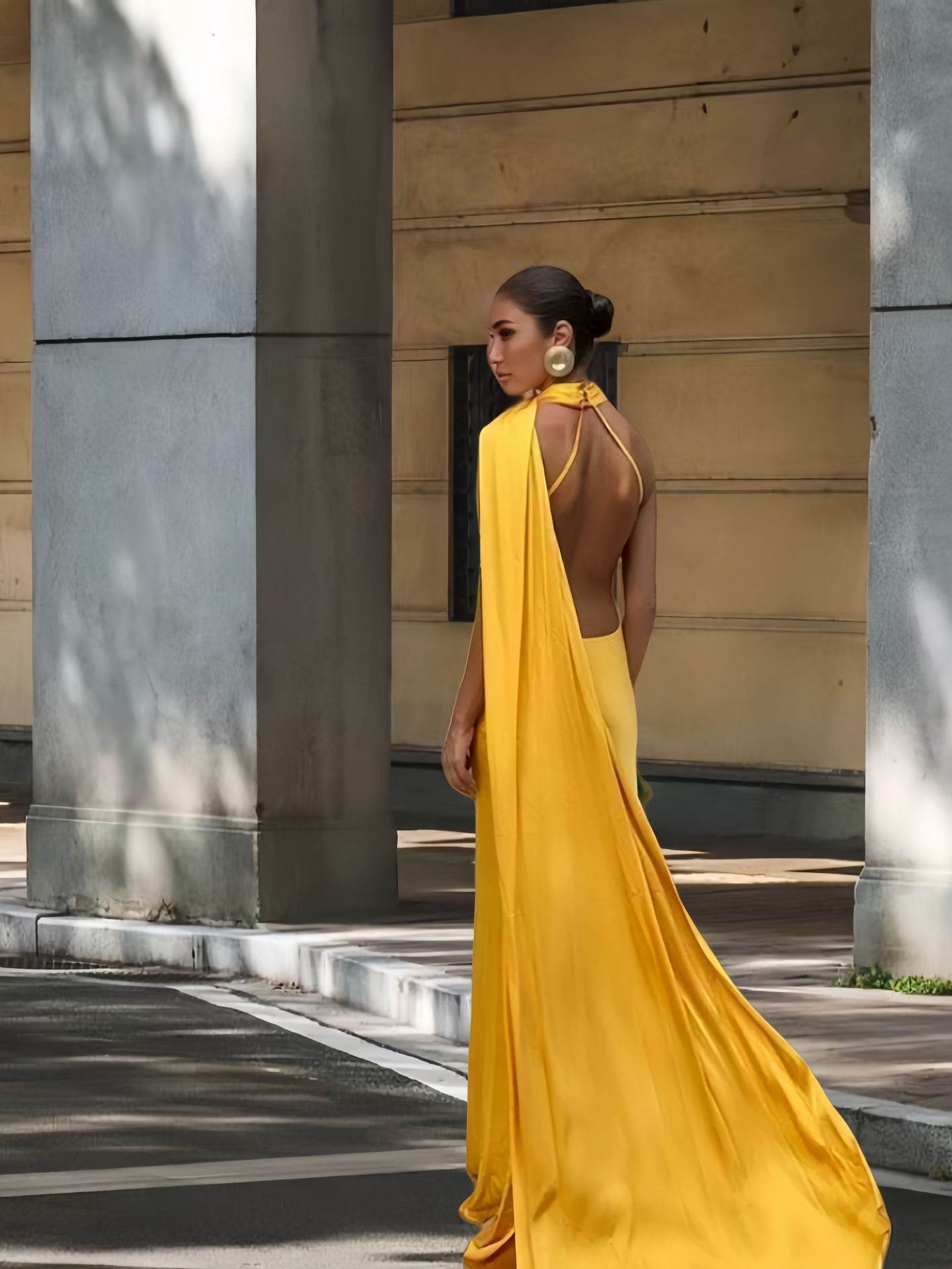 Robe Maxi élégante en Satin pour femmes, col licou, dos nu, épaules dénudées, sans manches, robe de soirée, été 2025