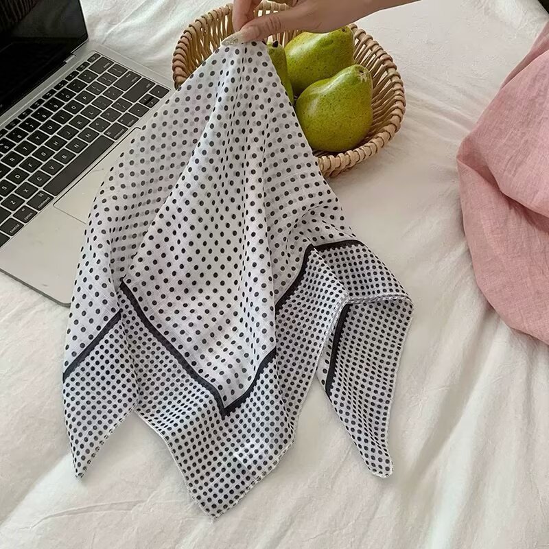 Écharpe pour femmes, petites foulards carrés de style coréen, frais et Simple, couleur violette, Style Floral, foulards rétro et artistiques