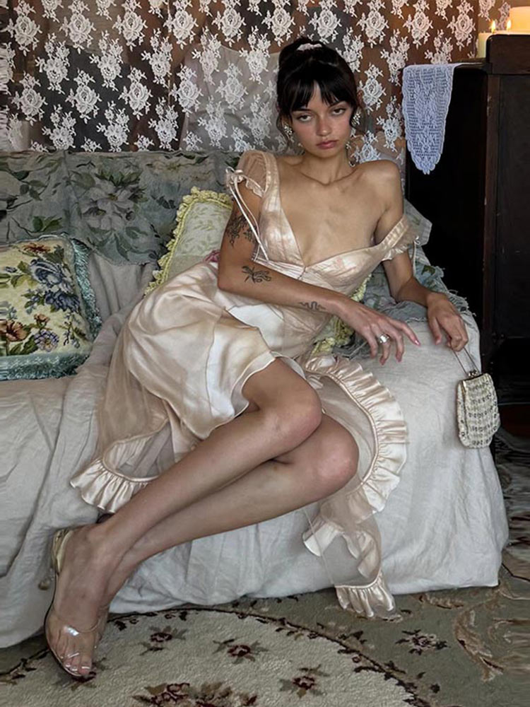 Robe Midi Femme en Satin et Dentelle Patchwork, Manches Courtes Bouffantes, Col en V Profond, Froncée, Coupe Ajustée, Été 2026, Style Vintage Élégant, Robe de Nuit Tendance
