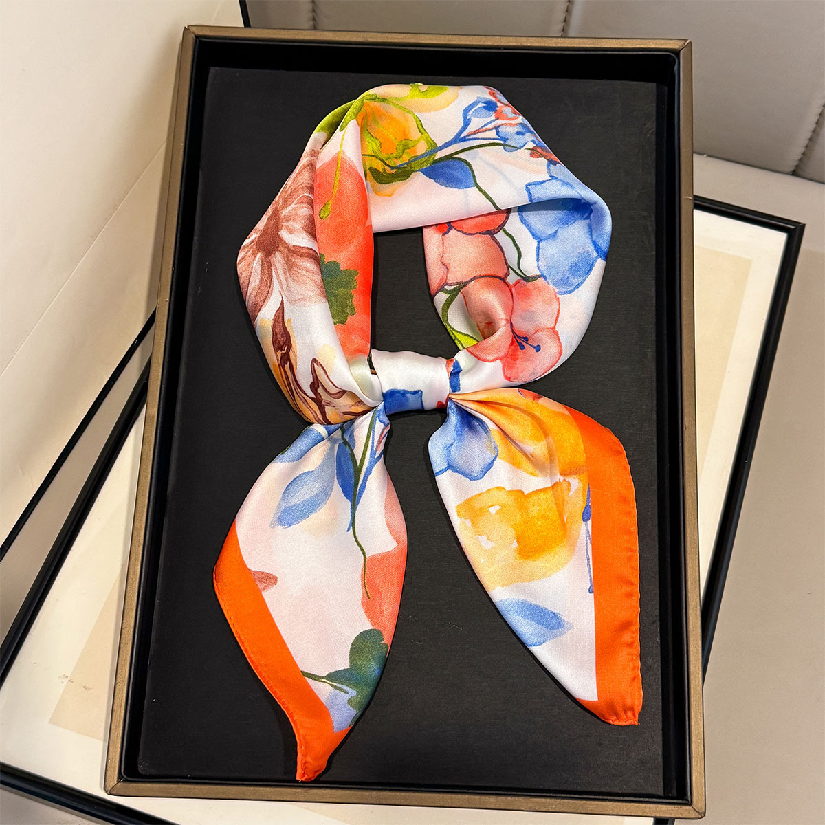 Nouveau Foulard Carré 2026 pour Femme, Imprimé Floral, en Soie Artificielle, Bandana, Hijab, Écharpe Élégante, Châle et Étole