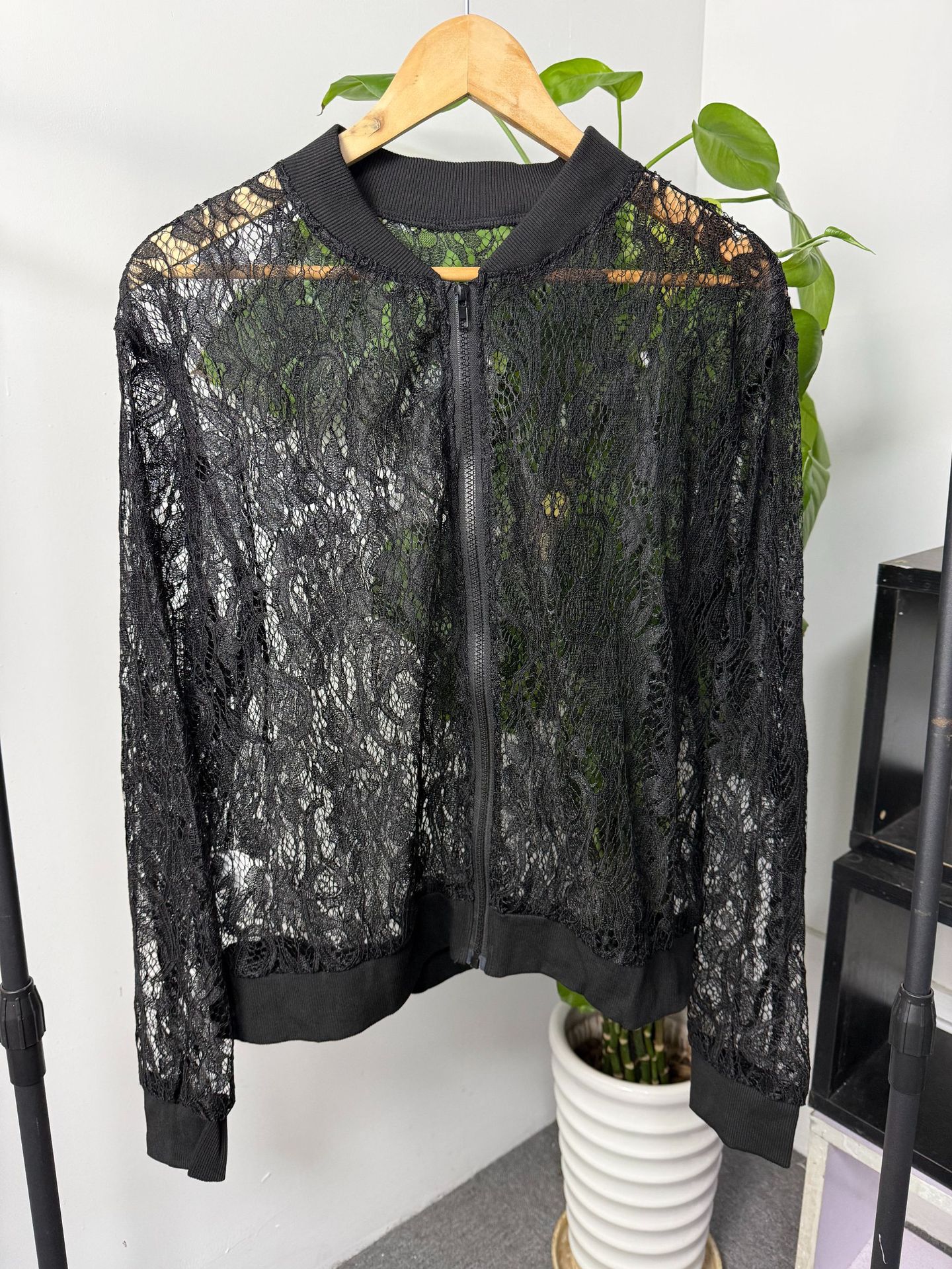 Veste en dentelle jacquard printemps-été pour hommes, style décontracté européen et américain, manteau de baseball sexy ajouré et transparent pour homme
