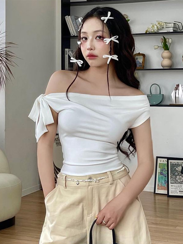 Haut court plissé rétractable pour femme, haut décontracté, dos nu, torsadé, asymétriques, style Ins, One Initiated, été, nouveau, 2024