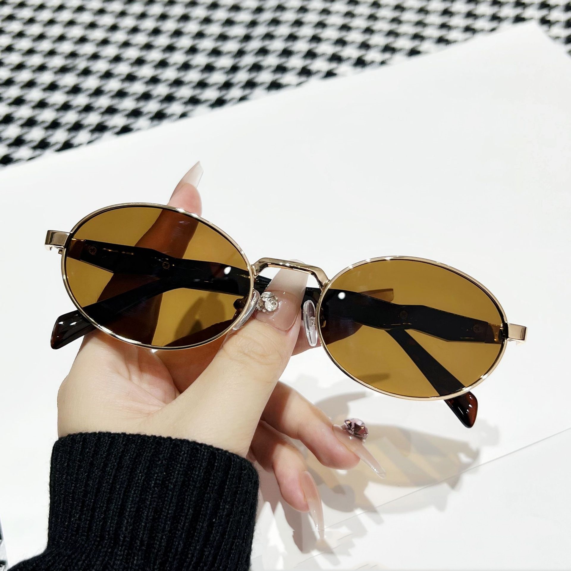Lunettes de soleil ovales rétro tendance pour femmes et hommes, unisexe Y2K, Vintage, Design à la mode, rondes, 2024