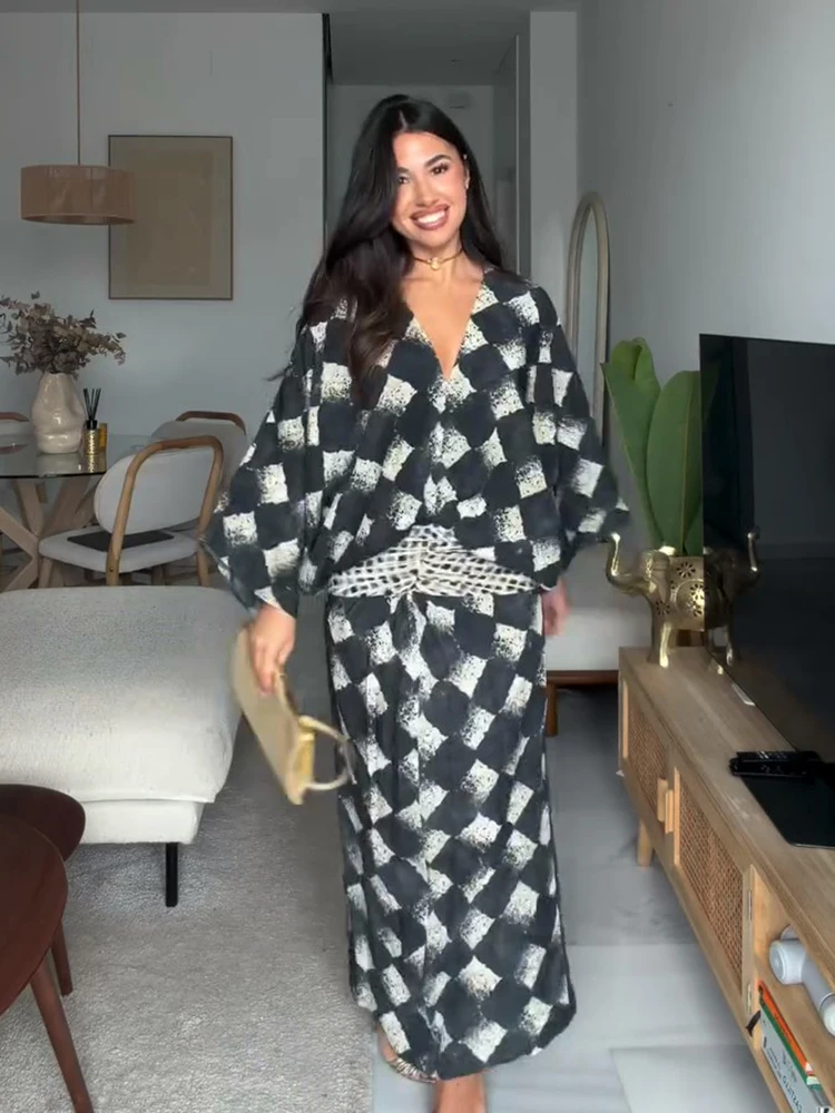 Robe longue élégante à imprimé écossais pour femme, col en V, manches chauve-souris, taille cintrée, collection Printemps-Été 2026, tenue décontractée pour les vacances