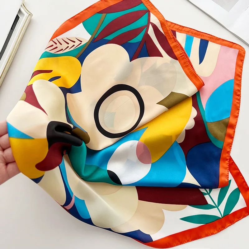 2025 mode marque de luxe 70 cm foulard carré en soie femmes Satin châle enveloppement Hijab Echarpe cou cravate femme cheveux Bandana foulard