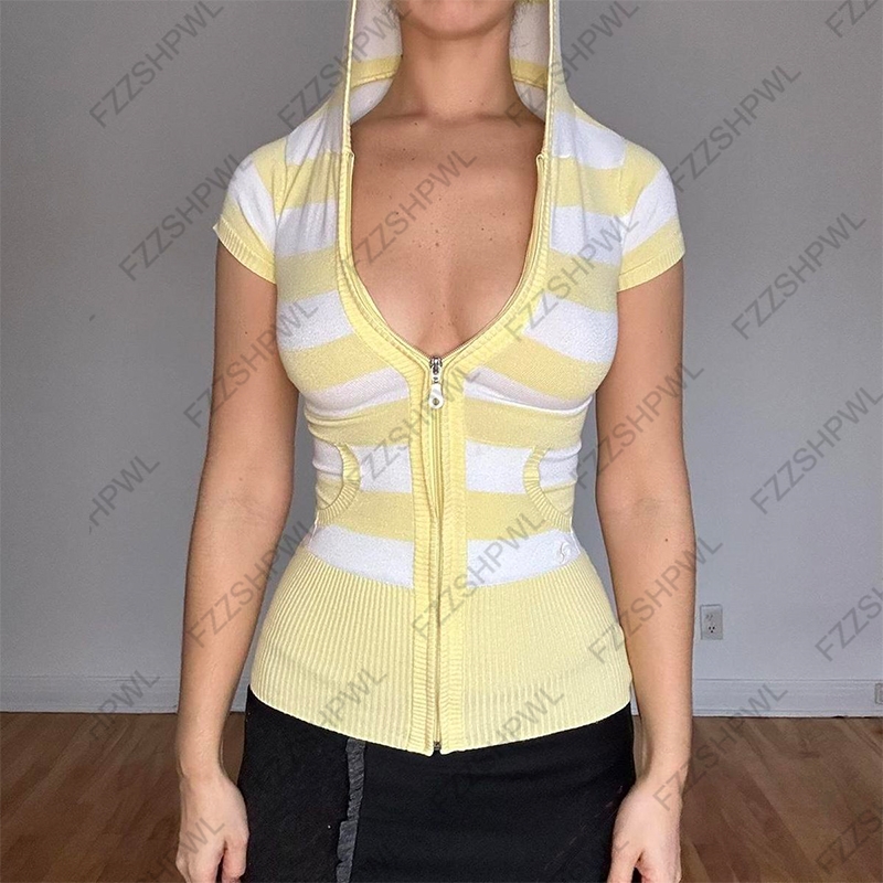 T-shirt Harajuku pour femmes, esthétique chic, rayé, décontracté, coupe ajustée, sexy, style rétro américain, à capuche, manches courtes