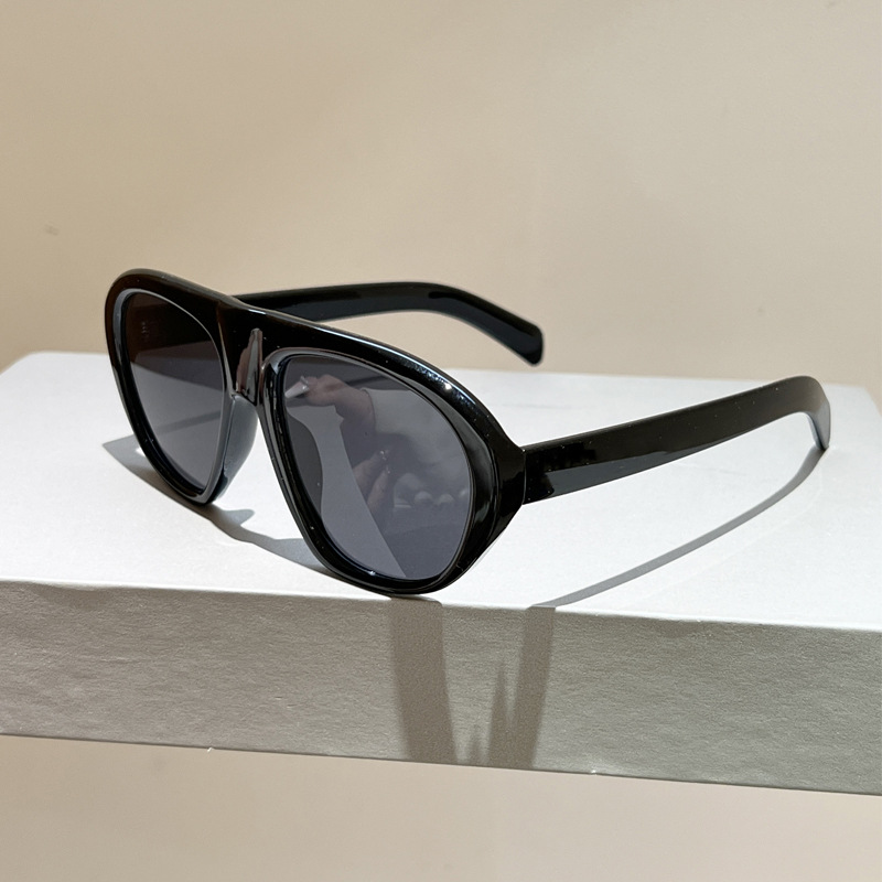 Nouvelles Lunettes de Soleil Ovales Dégradées Léopard Tendance pour Femme, Lunettes de Soleil Vintage Élégantes Dégradées pour Homme, Protection UV400 Extérieure, Verres Noirs