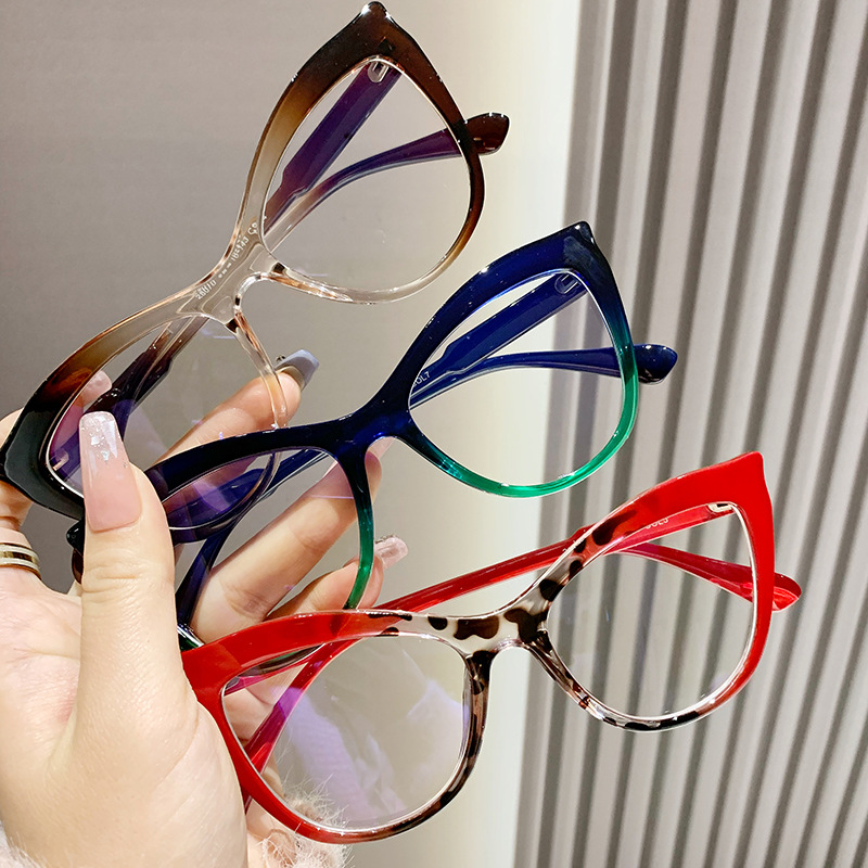 Lunettes œil de chat à la mode pour femmes, monture de lunettes personnalisée bloquée de couleur, nouvelles lunettes d'ordinateur transparentes Anti-lumière bleue