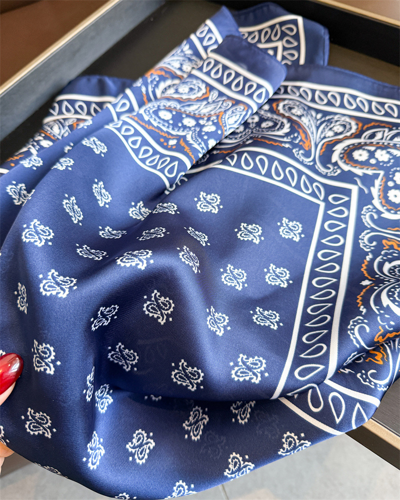 Foulard carré classique en soie bleue pour femme, imprimé cachemire, bandeau en satin, ruban pour sac à main, hijab, foulard de cou, bandeau pour la tête