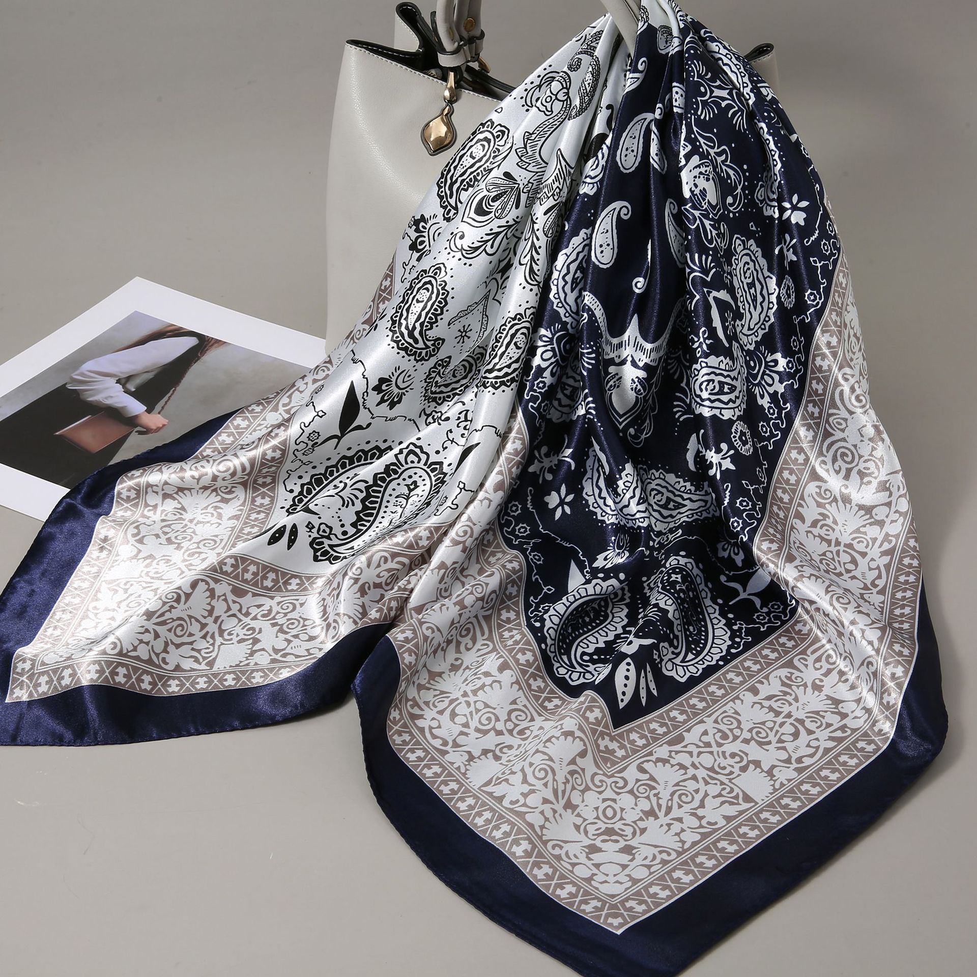 Foulards carrés 90x90cm en satin pour femme, écharpe de cou à imprimé floral tendance, hijab, foulard en soie, bandeau