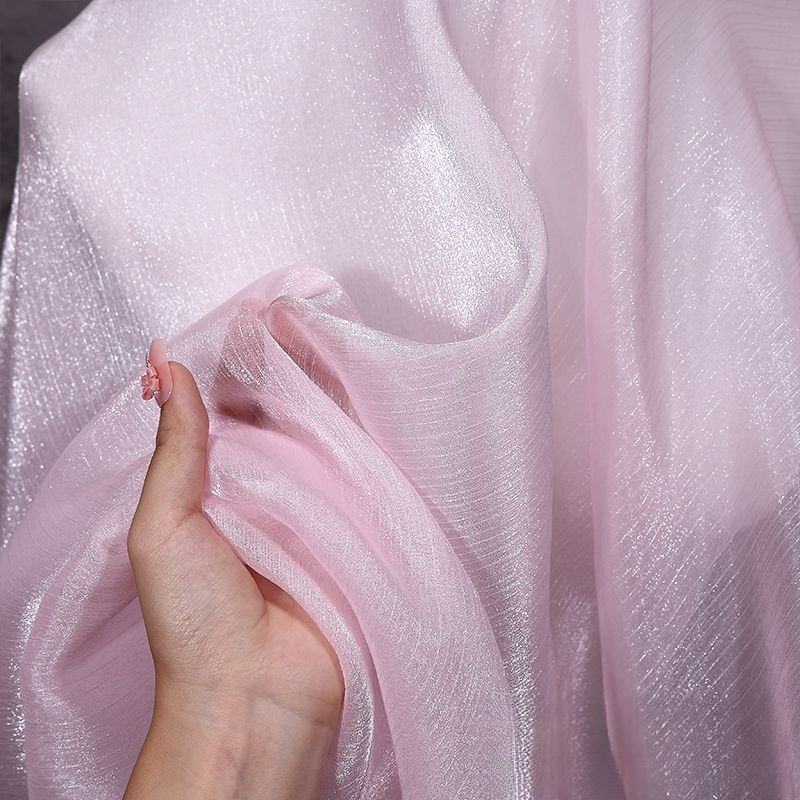 Tissu en soie argentée froissée, soie brillante froissée, chiffon semi-transparent pour la confection de robes, chemises, hauts et vêtements pour enfants