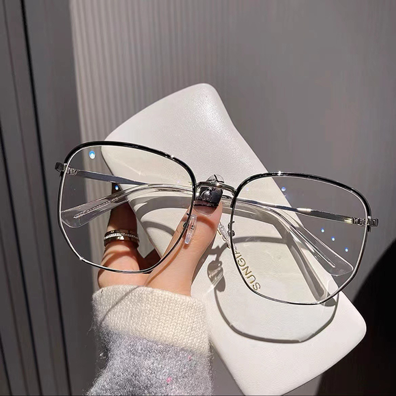 Lunettes carrées surdimensionnées à la mode pour hommes et femmes, monture métallique ultralégère, Anti lumière bleue, lentille transparente, optique