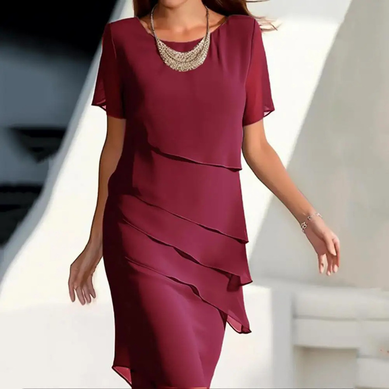 Robe en mousseline de soie à manches courtes pour femme avec superposition de volants à plusieurs niveaux et ourlet asymétrique