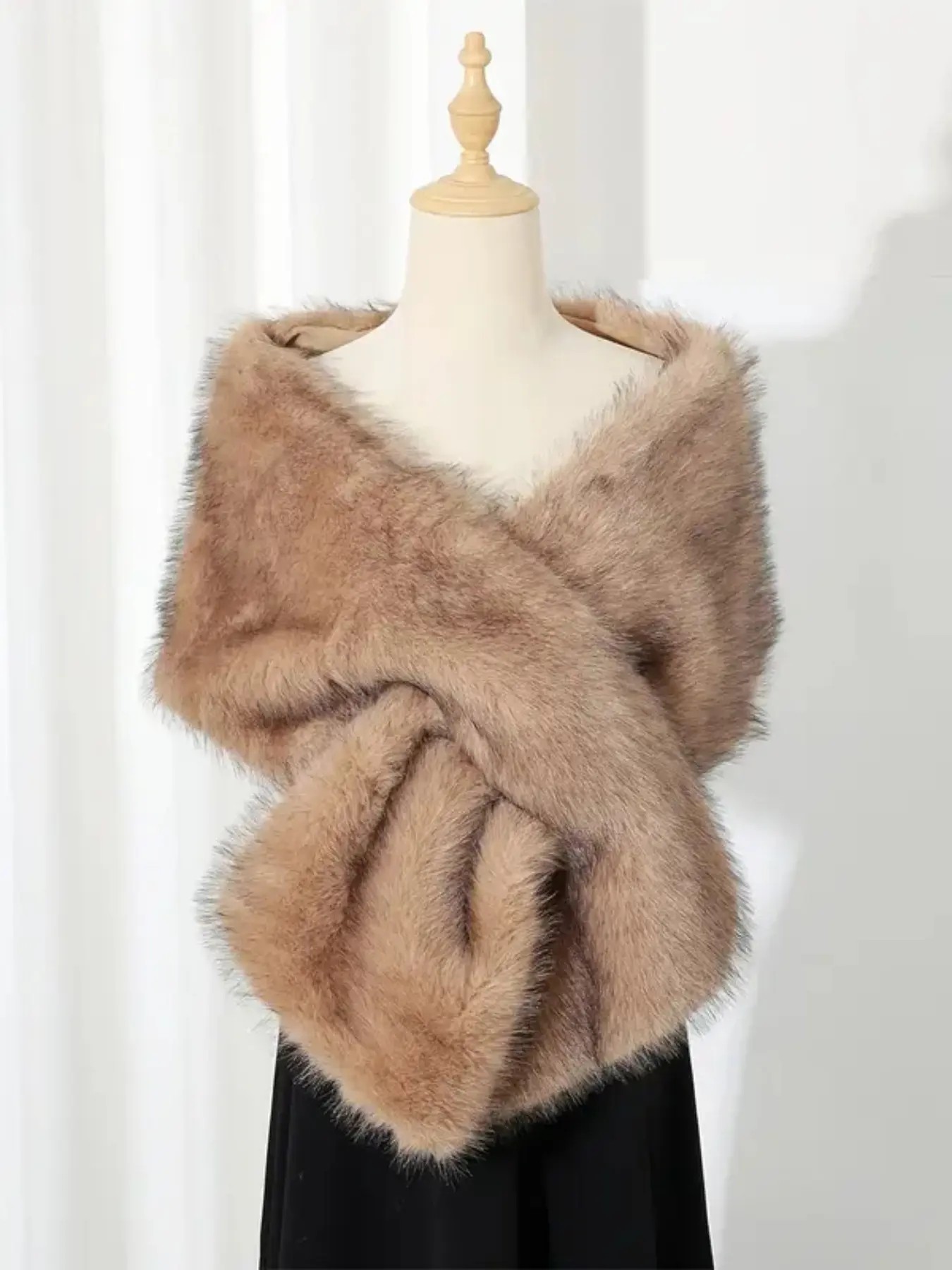 2025 élégant fausse fourrure de renard châle femmes écharpe col hiver chaud Cape mariage solide Pashmina peluche enveloppement de luxe