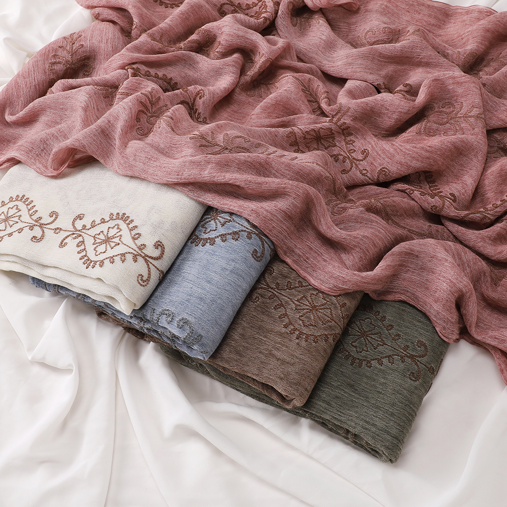 Hijab brodé vintage en tissu texturé, châle musulman froissé, foulard doux et respirant, écharpe de tête islamique pour femmes.