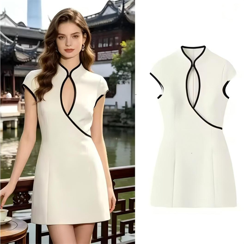 Robe pour femme 2026 Nouvelle collection Printemps-Été Mini-robe color-block élégante et chic pour femme