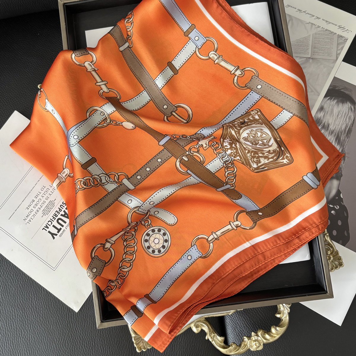 Foulard carré de luxe 70*70cm pour femme, en satin doux, élégant, utilisable comme bandeau pour cheveux, ruban pour sac, bandana, châle