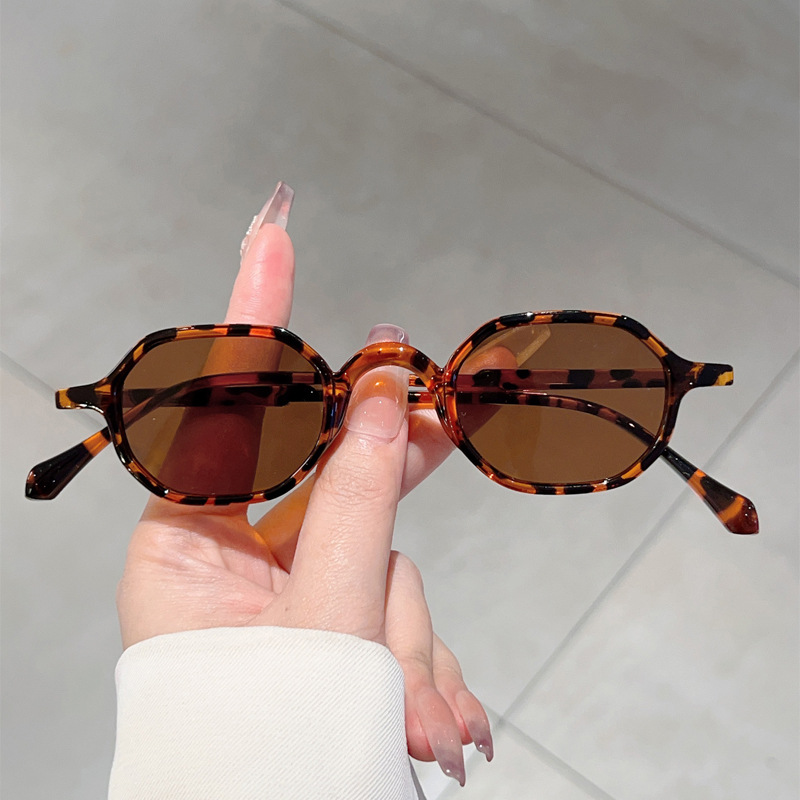 Petites lunettes de soleil ovales tendance pour femmes et hommes, Vintage, élégantes, pour voyage, pour l'extérieur, Protection UV400