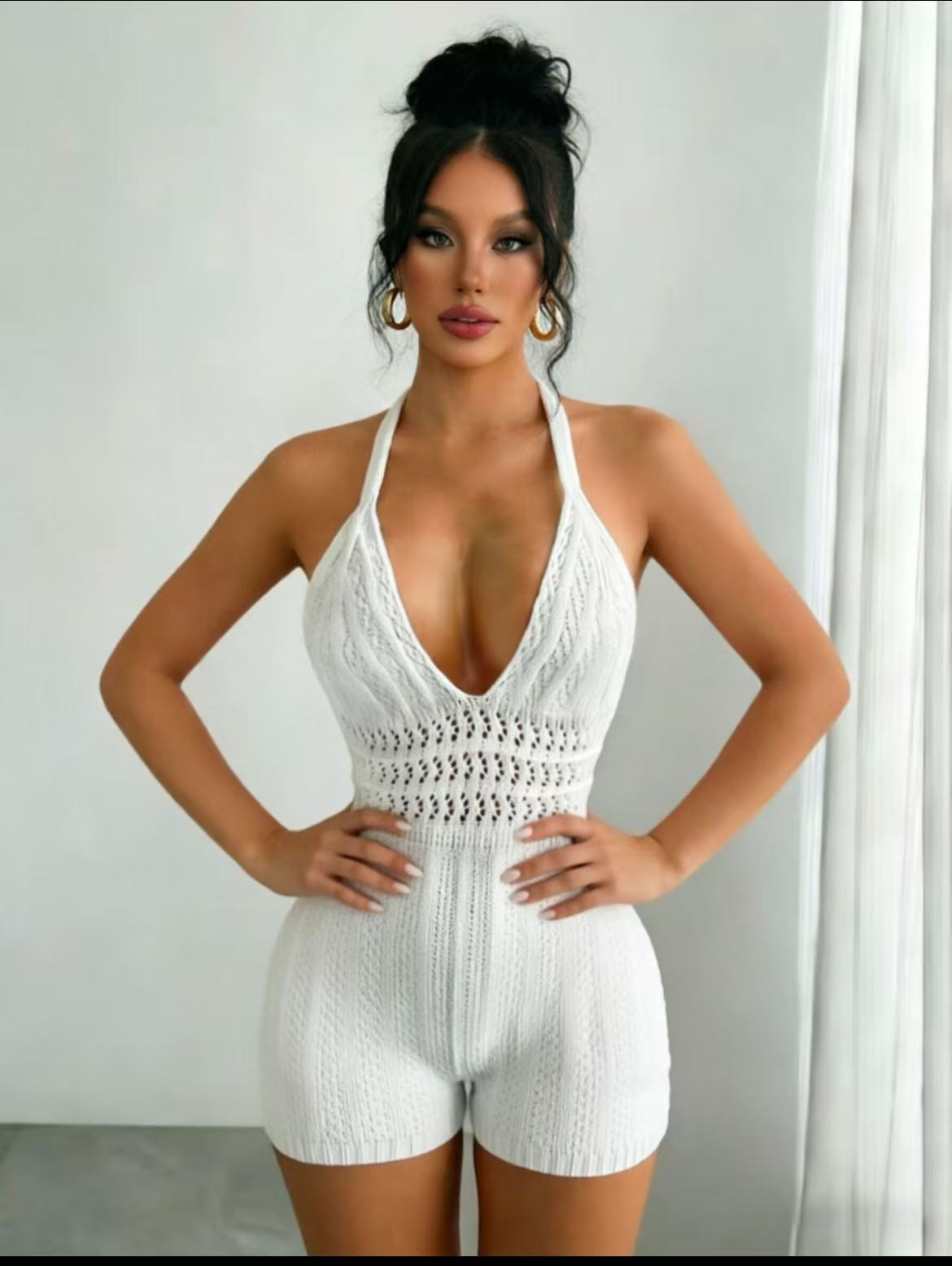Combinaison Courte Bohème en Crochet pour Femme 2026 – Blanche, Dos Nu, Coupe Ajustée, Tricotée – Idéale pour Vacances à la Plage et Festivals d'Été