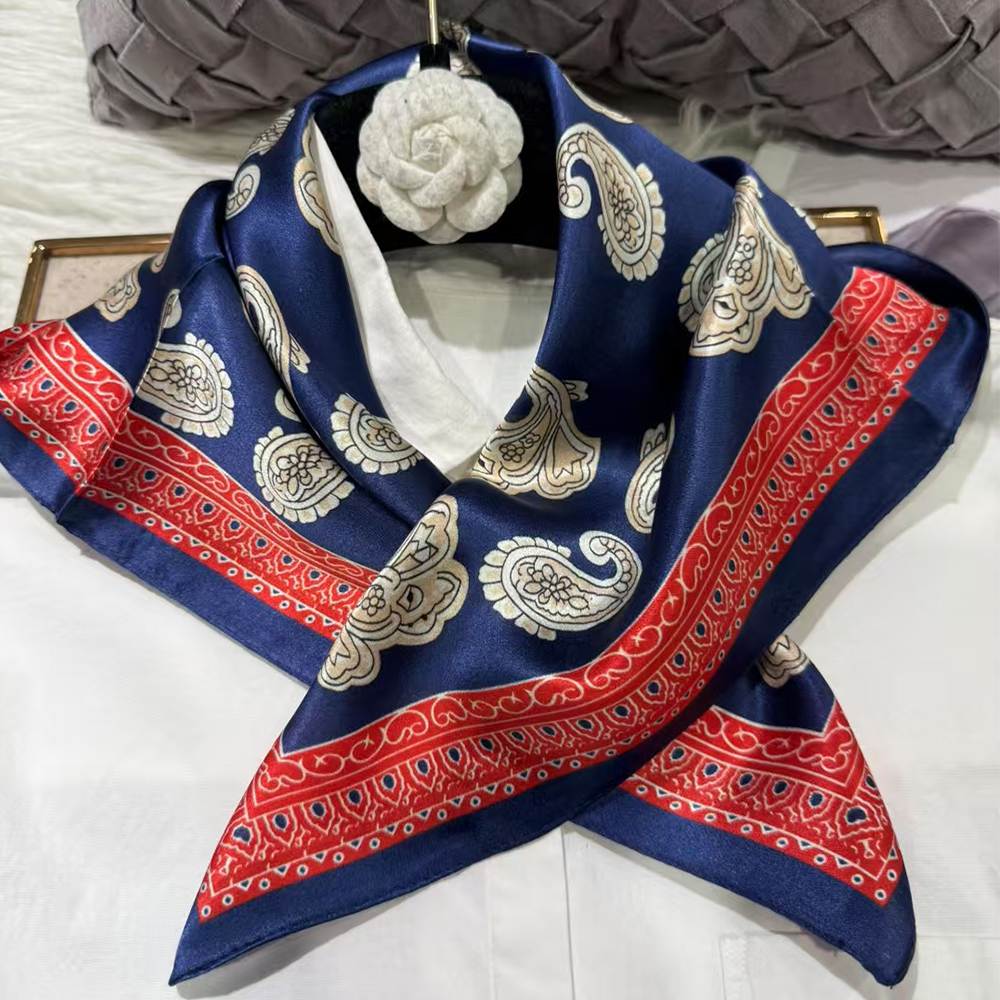 Rouge bleu femmes 100% foulard en soie de mûrier pour cheveux foulard printemps automne Pailsey Design petite soie carré cou foulards foulard