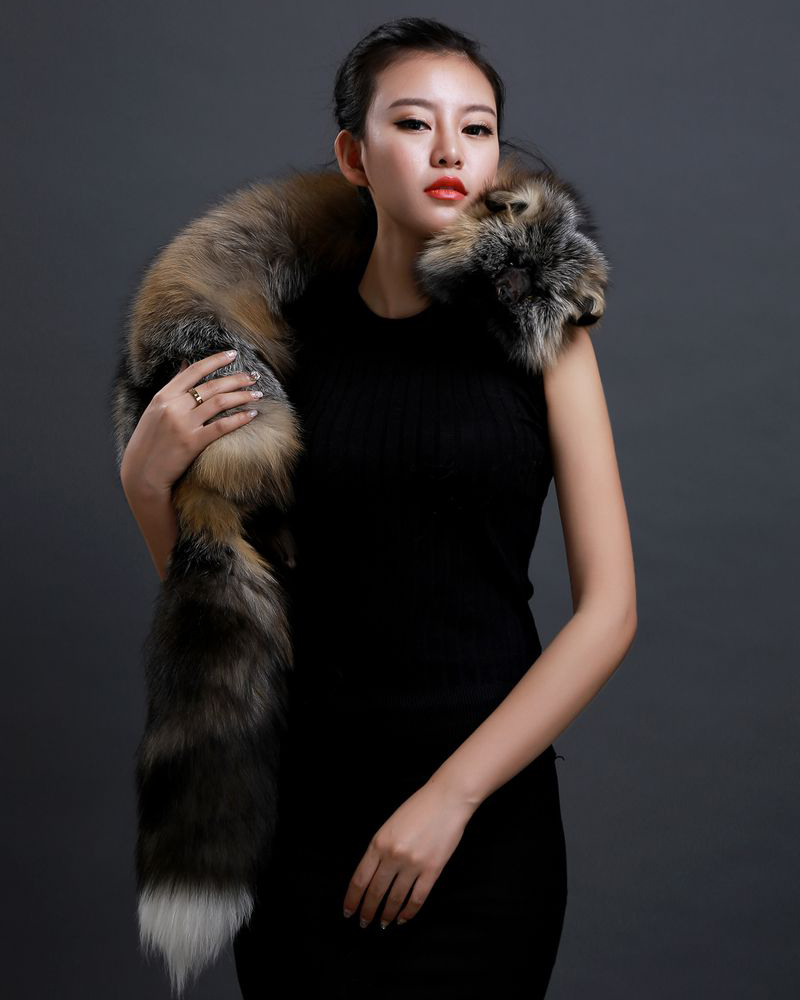 Hiver chaud grand col de fourrure de renard véritable manteau de fourrure naturelle foulards de luxe femmes hommes vestes capuche châle décor femme cou écharpe enveloppes