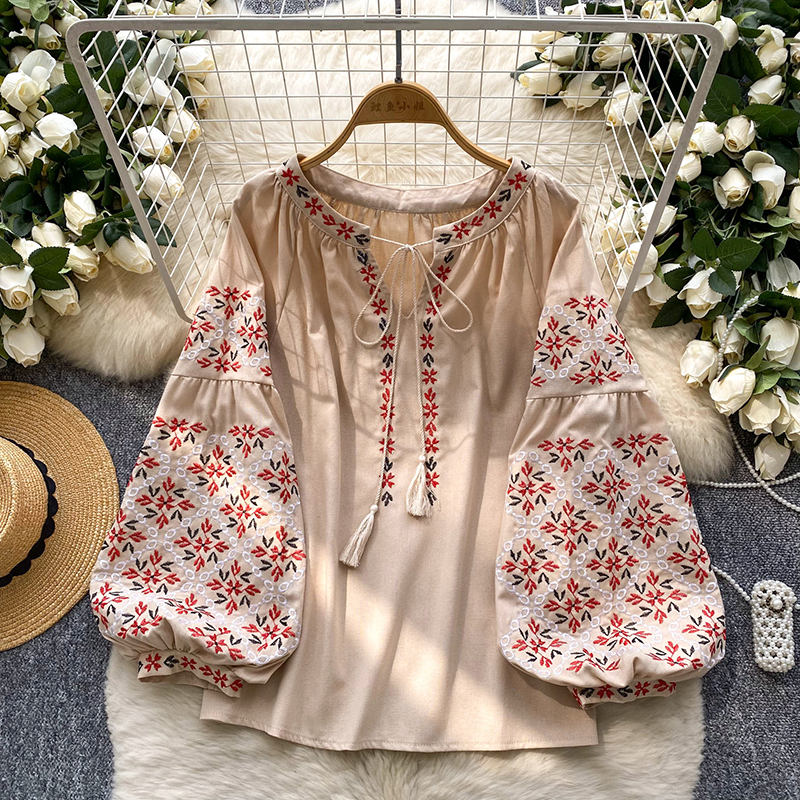 Chemisier vintage brodé floral pour femmes, manches lanternes, à lacets, ample, pour l'été 2026