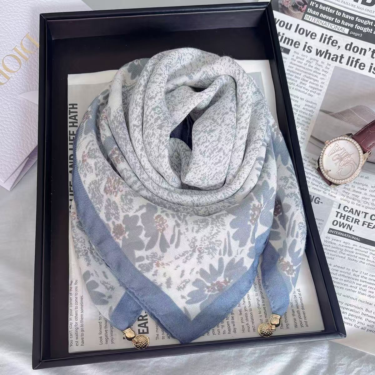 2025 nouveaux foulards imprimés de fleurs à carreaux avec boucle magnétique 65 cm * 65 cm enveloppes de cou carrées en coton et lin bandes de poignée de sac élégantes