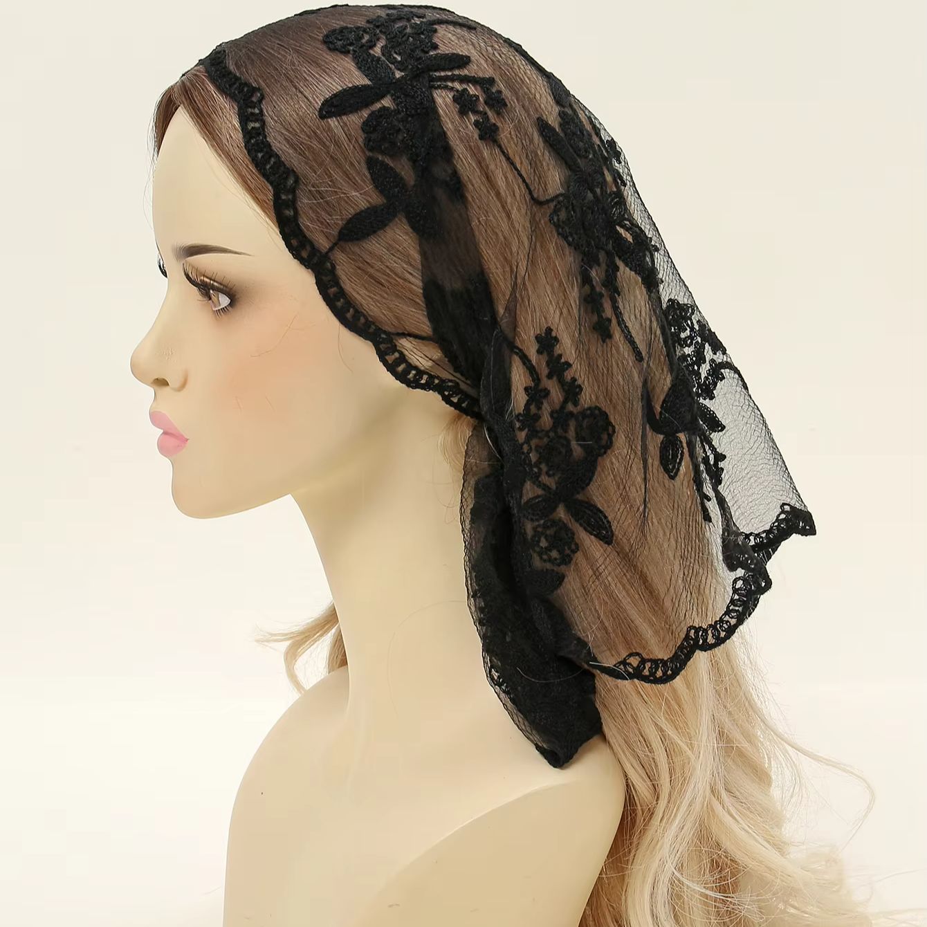 Écharpe brodée pour châle d'église avec franges espagnoles, voile chrétien, dentelle de mantille espagnole, mouchoir floral pour femme