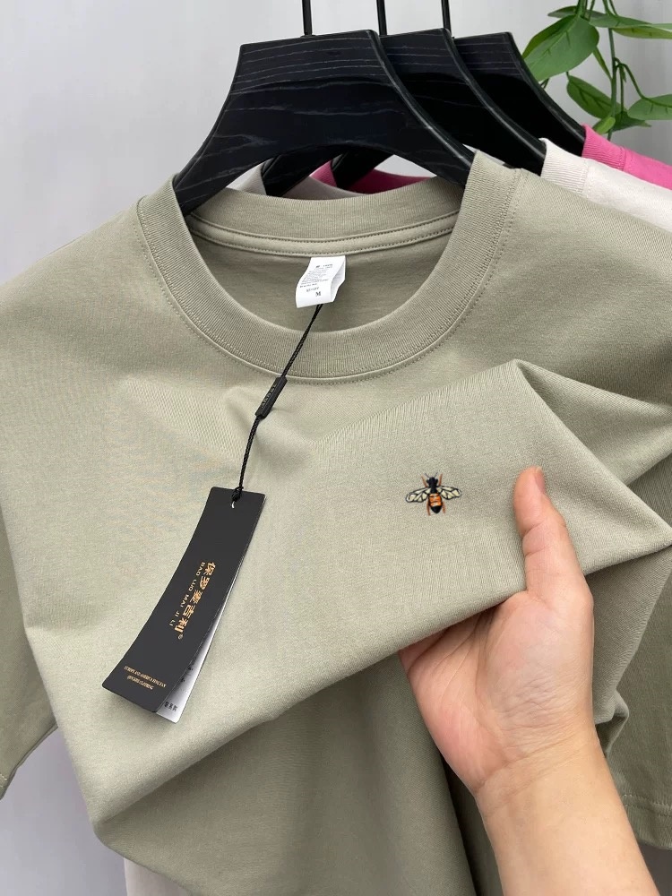Mode abeille broderie 100% coton manches courtes T-shirt léger marque de luxe hommes été col rond respirant jeunesse décontractée nouveau top
