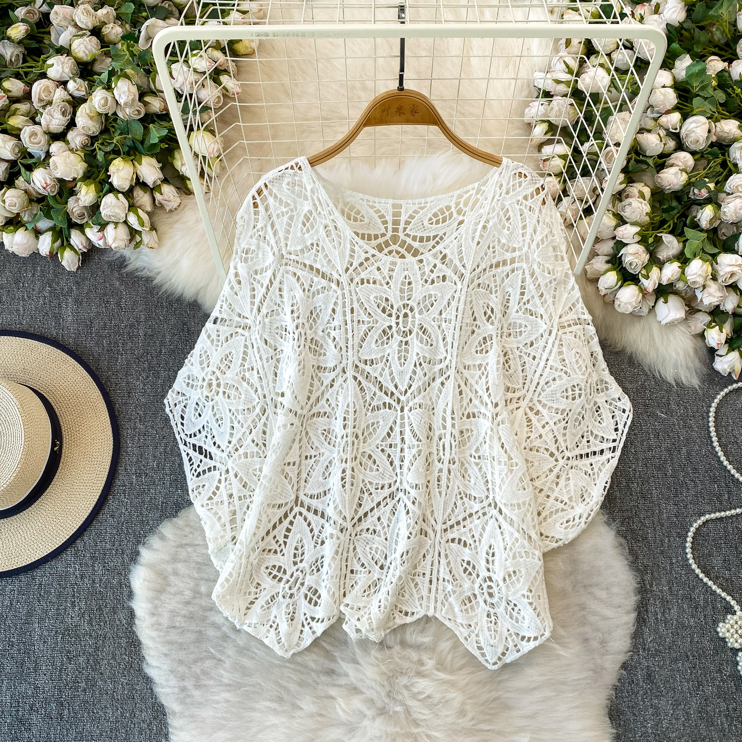 Haut en dentelle au crochet pour femme, transparent, ajouré, brodé de fleurs, en maille, ample, style bohème, pour l'été et les vacances à la plage