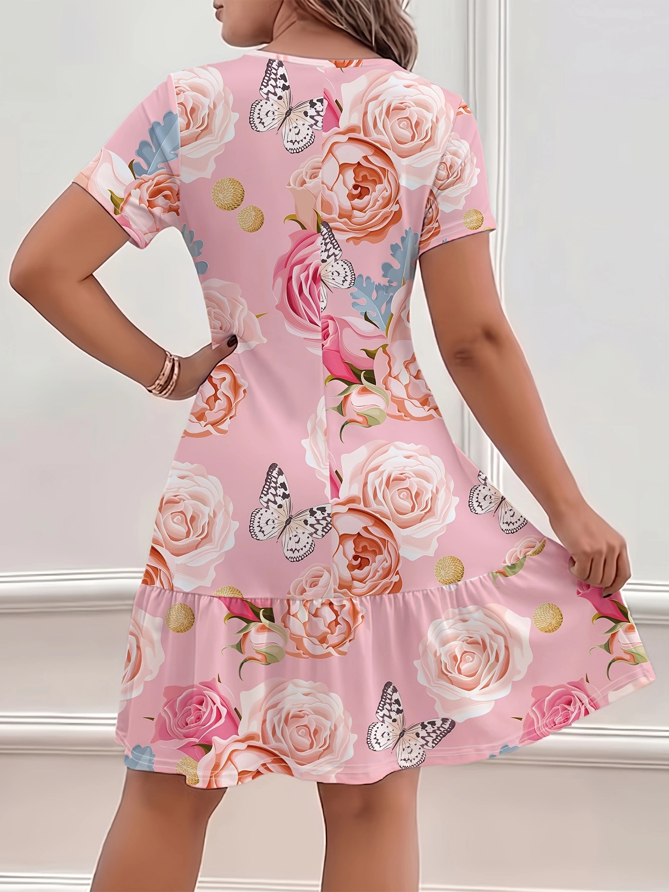 Robe d'été grande taille rose à imprimé papillon, manches courtes, ourlet à volants, coupe A-line, décontractée