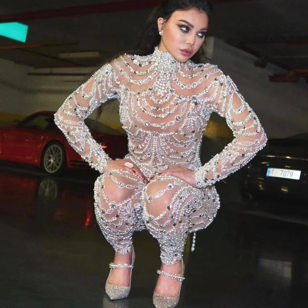 La nouvelle robe pour femmes européennes et américaines 2025 est amincissante et ajustée, avec des paillettes transparentes et un pantalon une pièce sexy