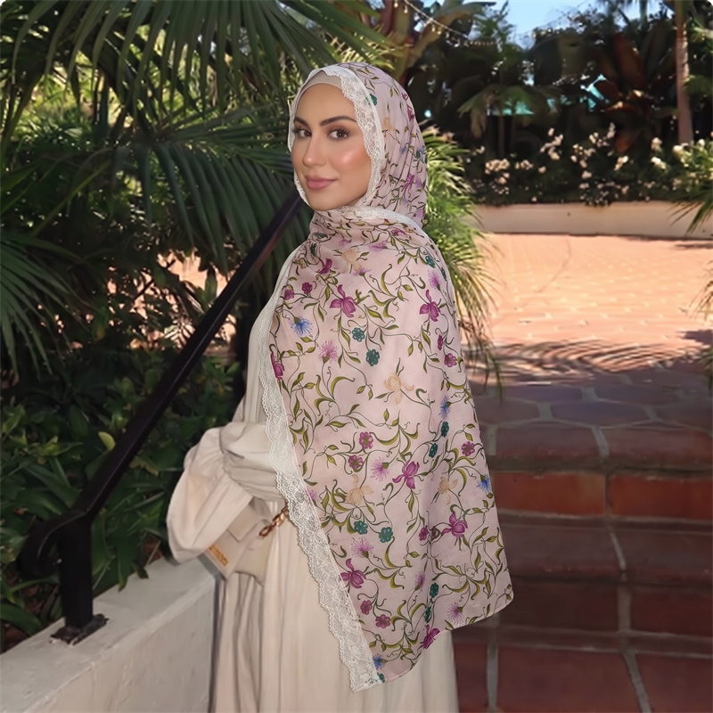 Hijab en mousseline de soie rose clair à imprimé floral pour femmes musulmanes, bordure en dentelle blanche, respirant, élégant, foulard islamique