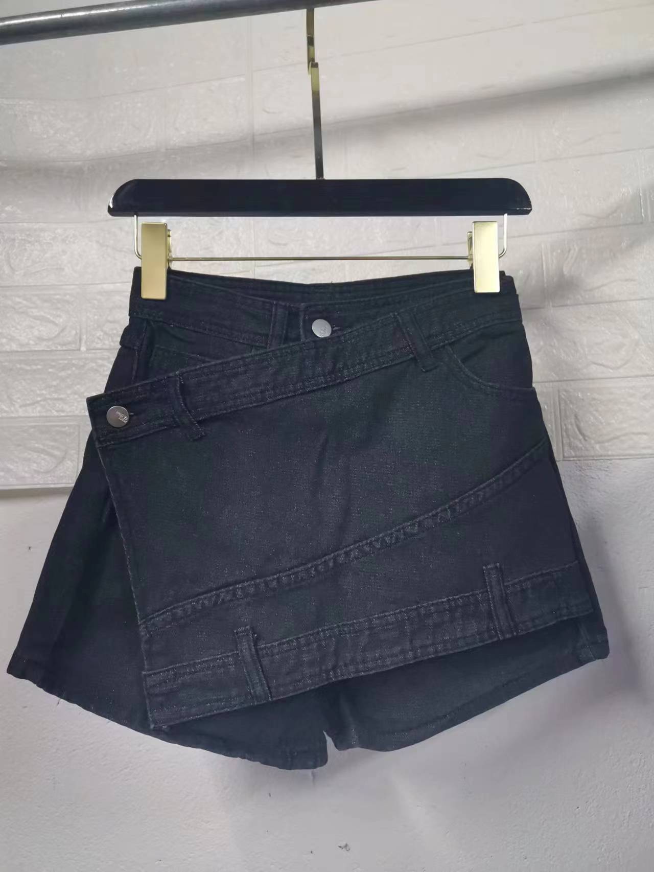 Jupe-short en jean délavé vintage pour femme, taille haute, design asymétrique, mini-jupe avec short intégré pour tenues quotidiennes