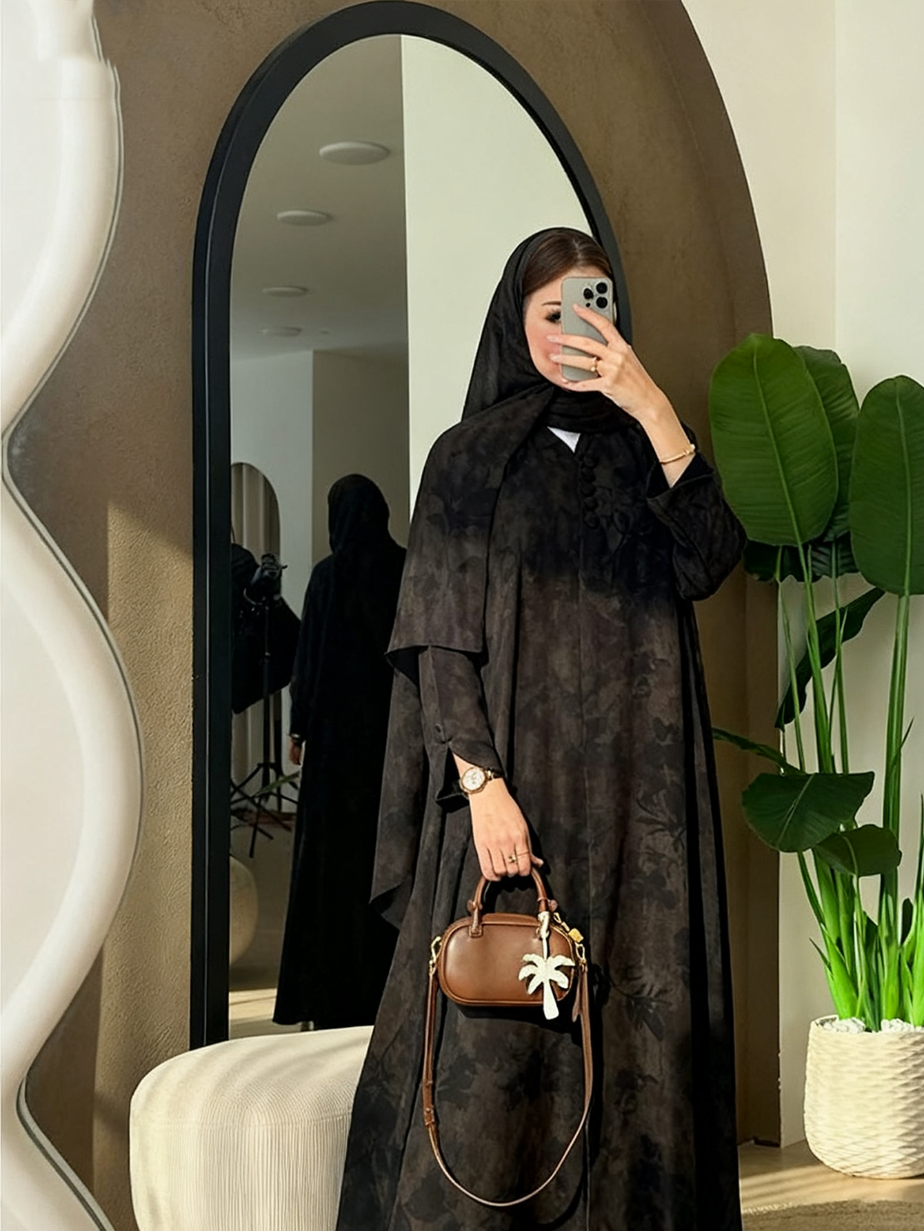 Abaya élégant imprimé à manches longues pour femmes arabes à la mode avec un foulard inclus