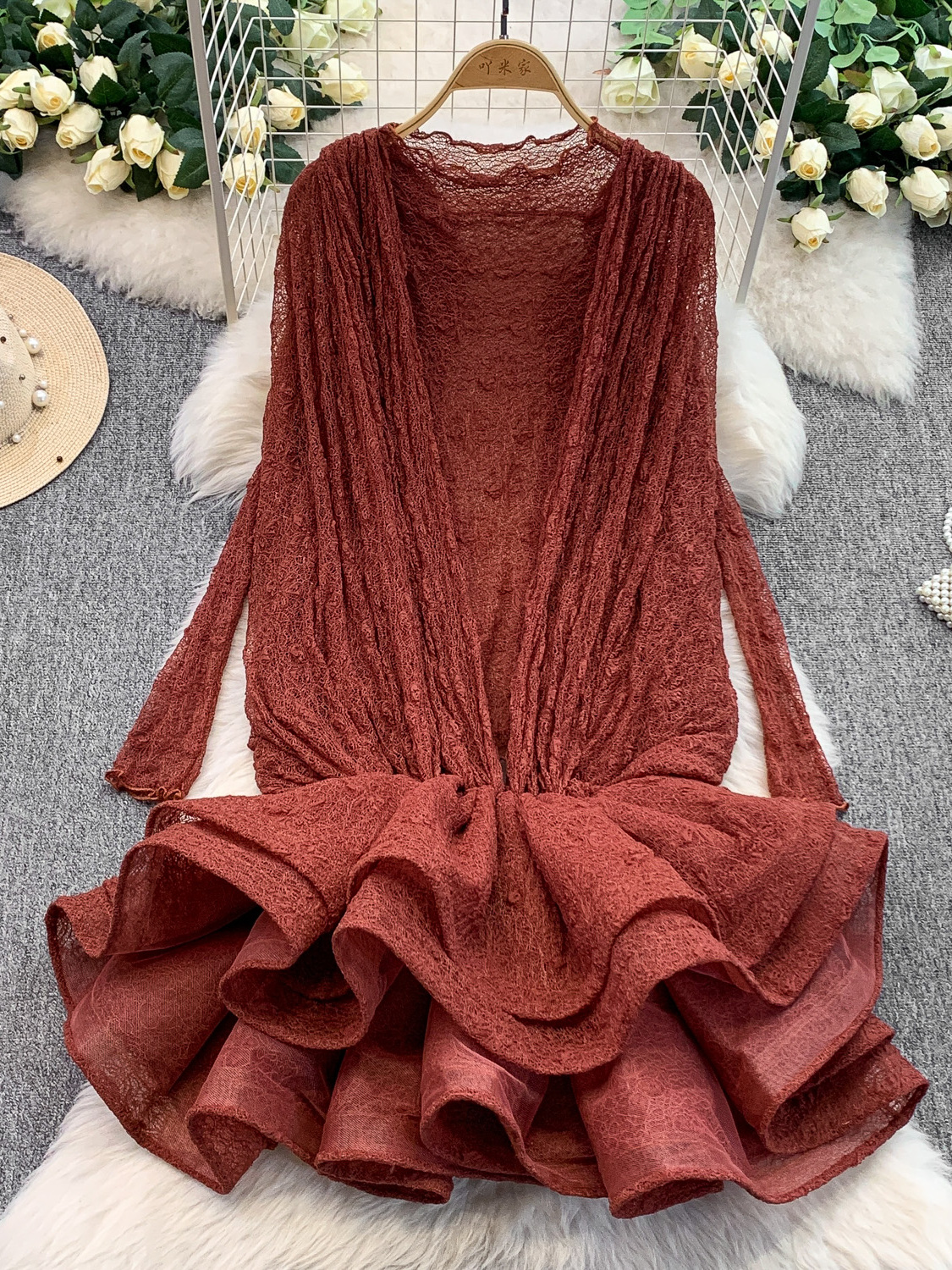 Robe de luxe légère en dentelle plissée pour femmes, col rond, Unique, mode, taille Slim, jupe courte à volants bouffantes, été