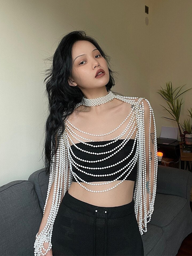 Femmes perle débardeur Sexy multijoueur perle gland à manches longues soutien-gorge chaînes Camisole colliers col Partywear culture hauts