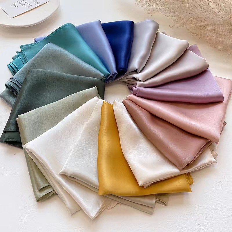 Foulard Hijab pour femmes, couleurs unies, bandeau en Satin de soie, foulards pour cheveux, châles carrés, foulards pour dames, nouvelle collection