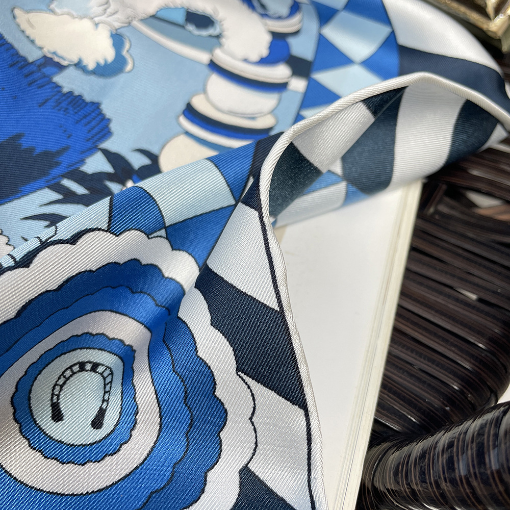 Écharpe en soie à imprimé cheval 90CM Écharpes en twill pour femmes Écharpes de luxe de designers Châles Décoration de la tête, des cheveux et du cou Cadeau pour amoureux et mère